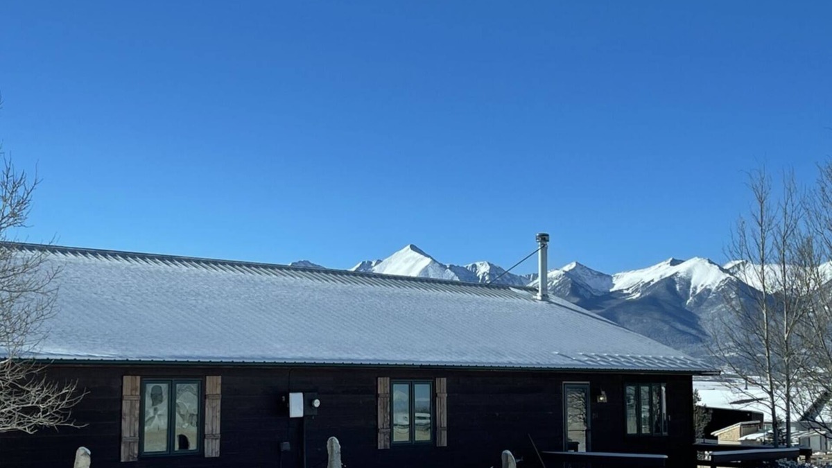Westcliffe House | Cozy mountain retreat with magnificent views of the Sangre de Cristo mountains