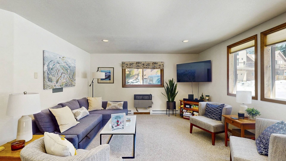 Old Town House | Cozy mountain-view house with full kitchen, dog-friendly & convenient location