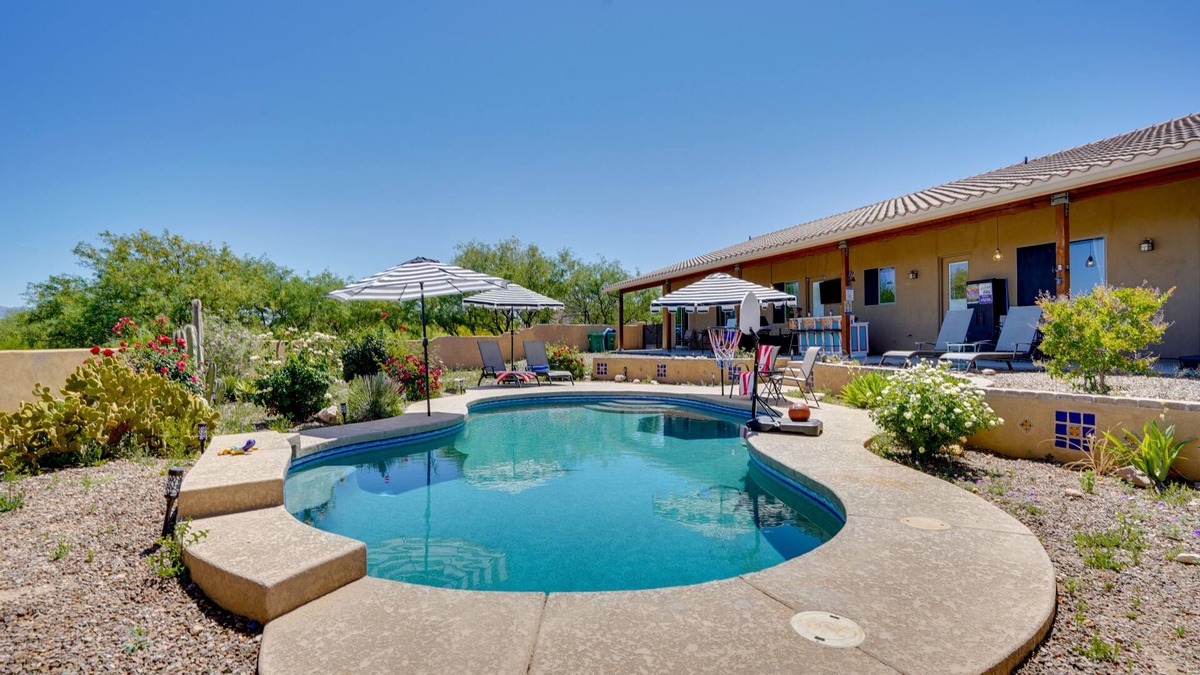 JD Ranch House | Cozy Mtn-View Vail Home w/Heated Pool!