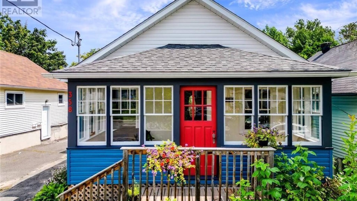 Sudbury Apartment | Cozy nature themed one bedroom apartment, pet friendly