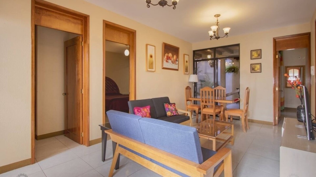 Centro Apartment | Cozy neighborhood Apartment 10 minutes walking from Downtown
