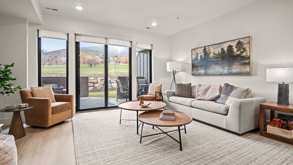Wolf Creek Condo | Cozy Nest PtC102| Golf | Pineview Reservoir