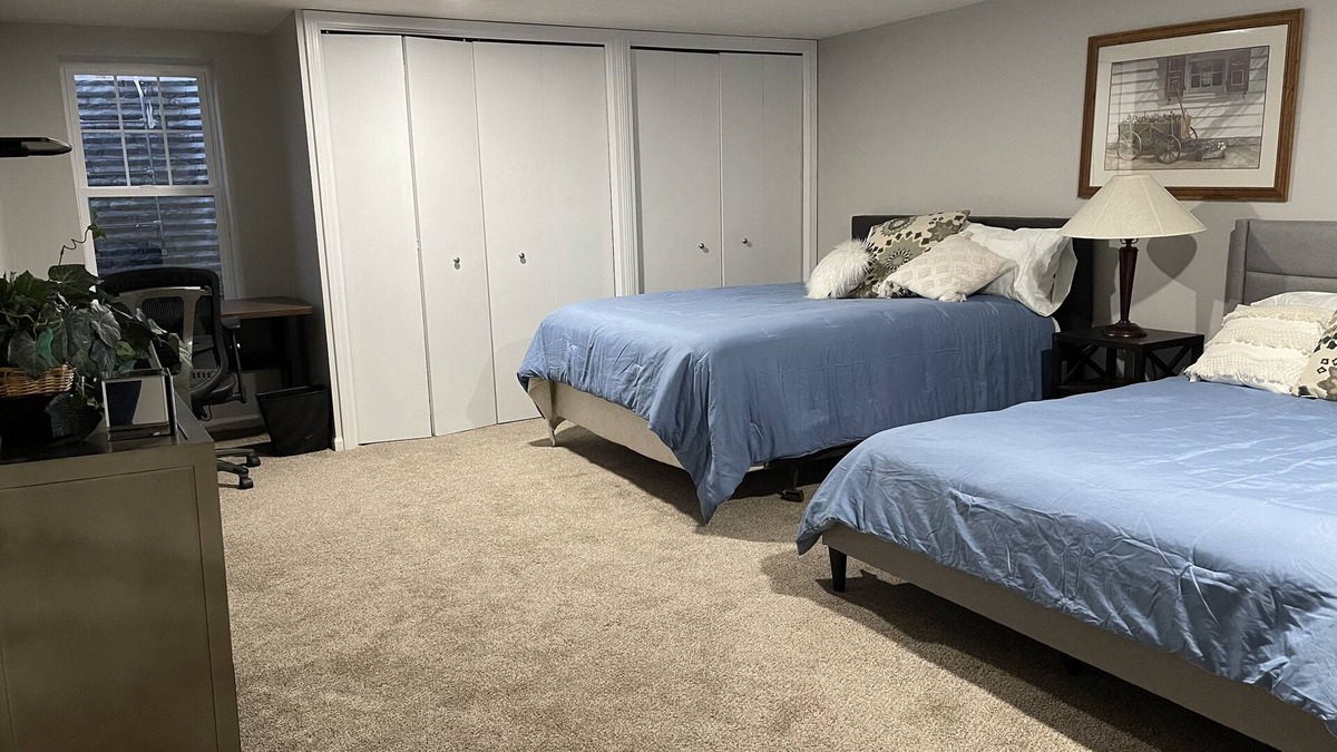 Morton Meadows Apartment | Cozy new 2 big bedrooms, 1bathroomn kitchen&appliances , washer&dryer 1 garage
