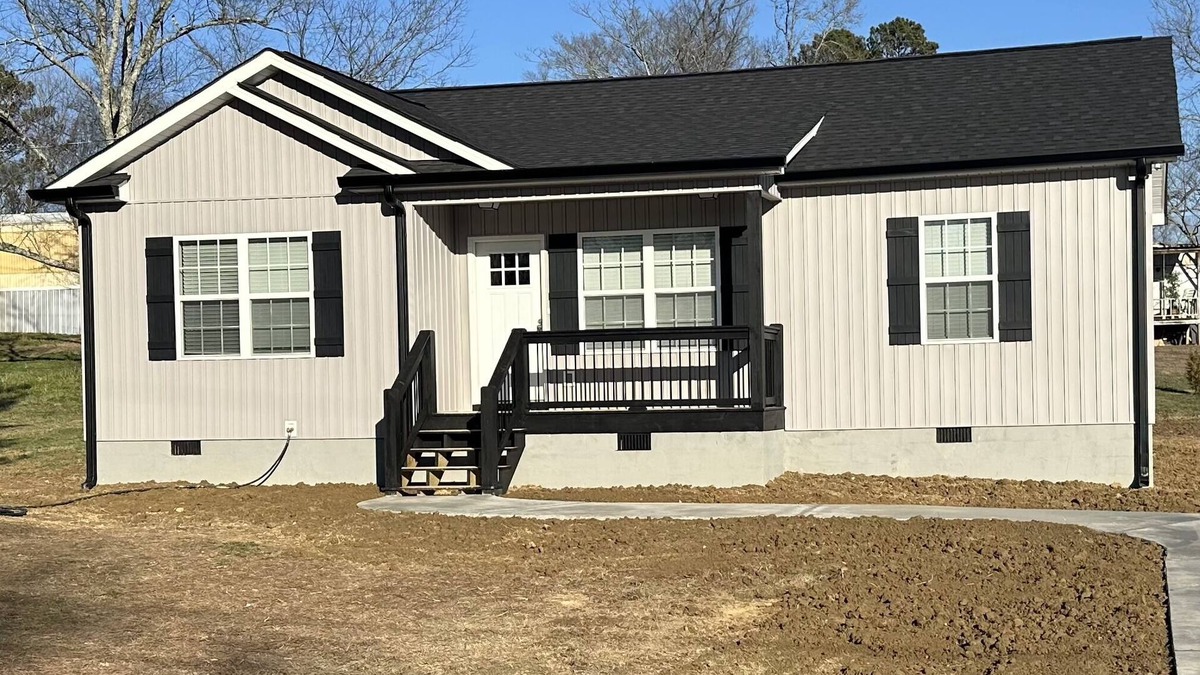 Dalton House | Cozy New Build Home-3BR, 2BA-Dalton, Ga
