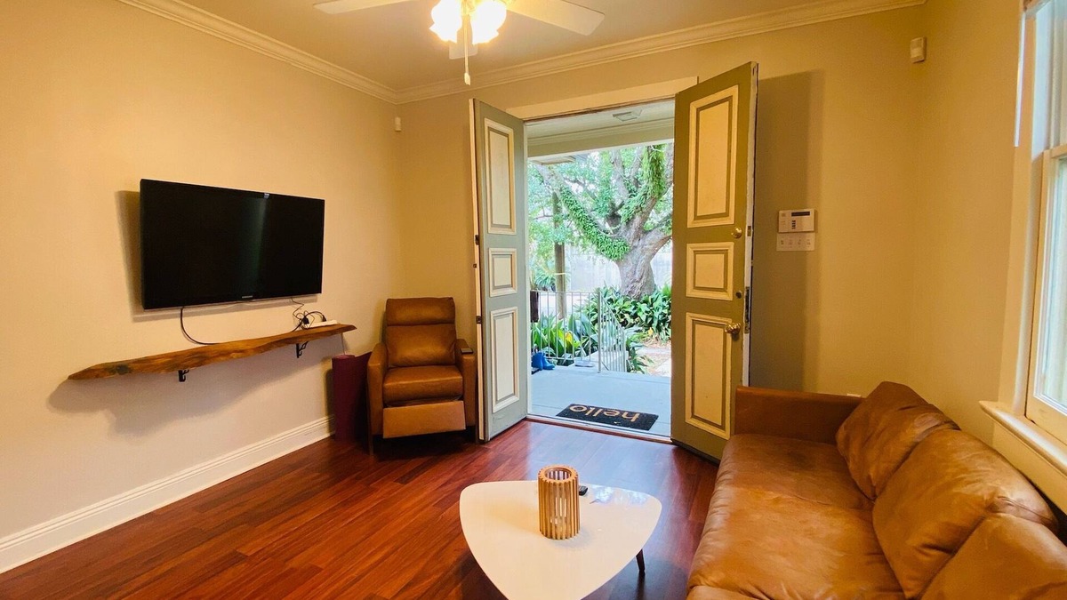 Navarre House | Cozy New Orleans Hide Away