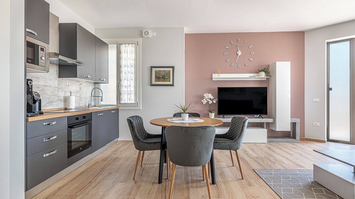Pozzoleone Apartment | Cozy, newly renovated apartment in the heart of Pozzoleone