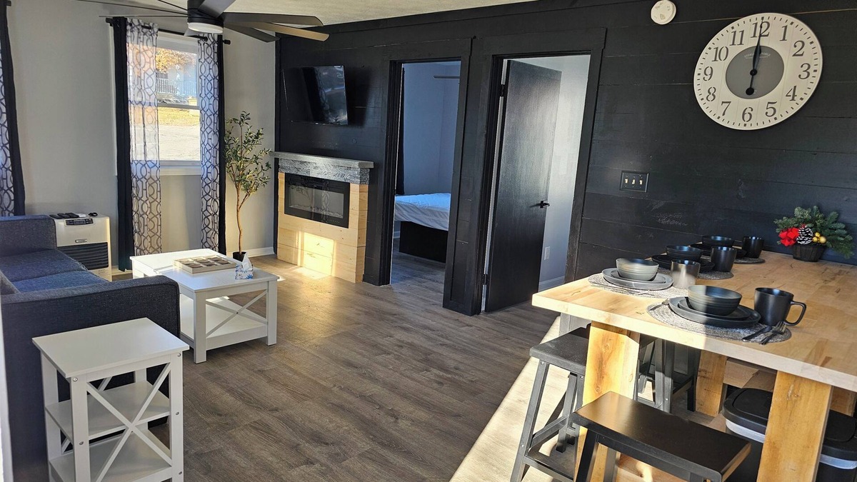 Southern Coast Condo | Cozy Newly Renovated 2-bedroom Condo By The Beach