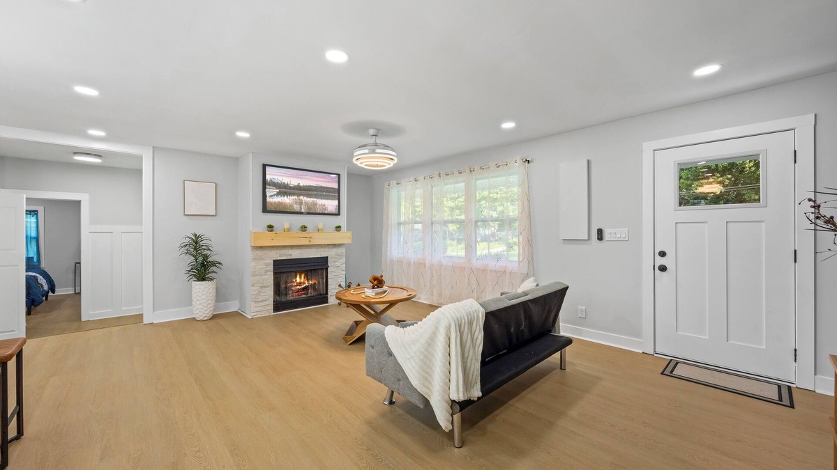 Smyrna House | Cozy, Newly Renovated 3BR/2 BA Smyrna Home - Truist Park & Roxy