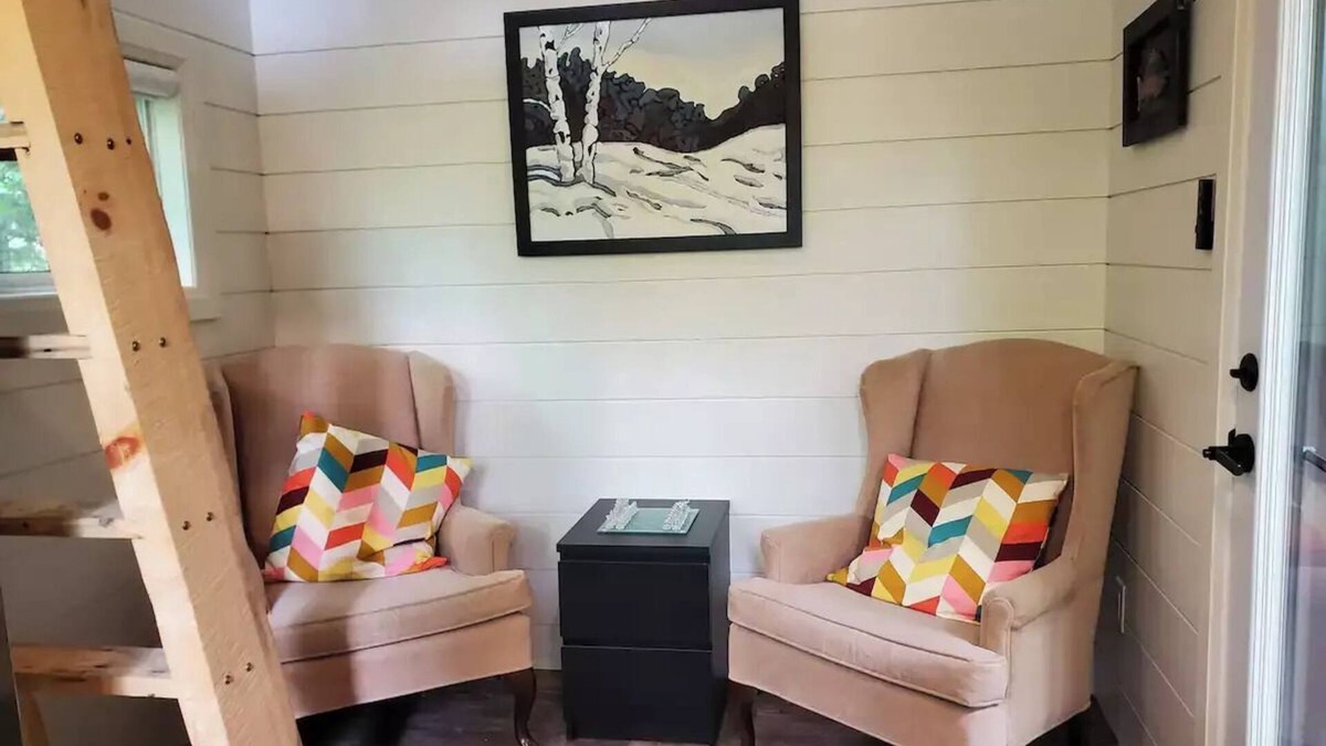 Magnetawan Cottage | Cozy North Loft on Lake Cecebe. Tranquility above Muskoka at Rockwynn Cottages