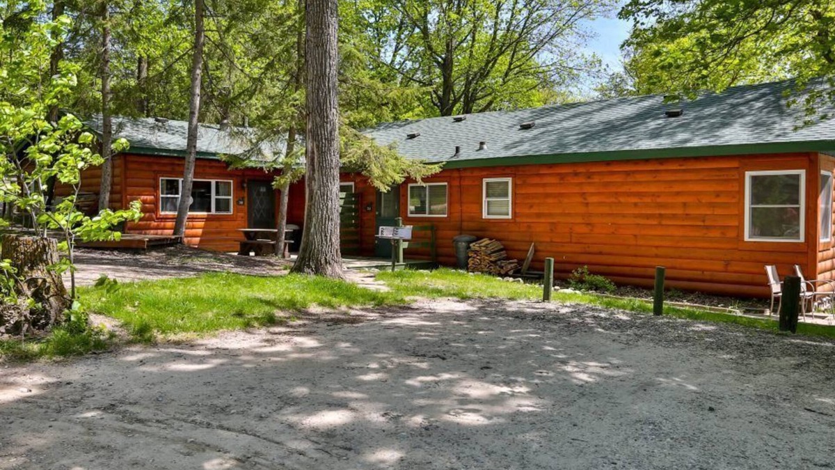 Puposky Cabin | Cozy Northwoods Retreat - Steps from Private Beach