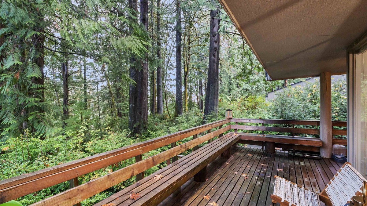 Shelton Condo | Cozy Oasis 3bed 2 bath Sleeps 7 TV 75” Haven Pool Trails