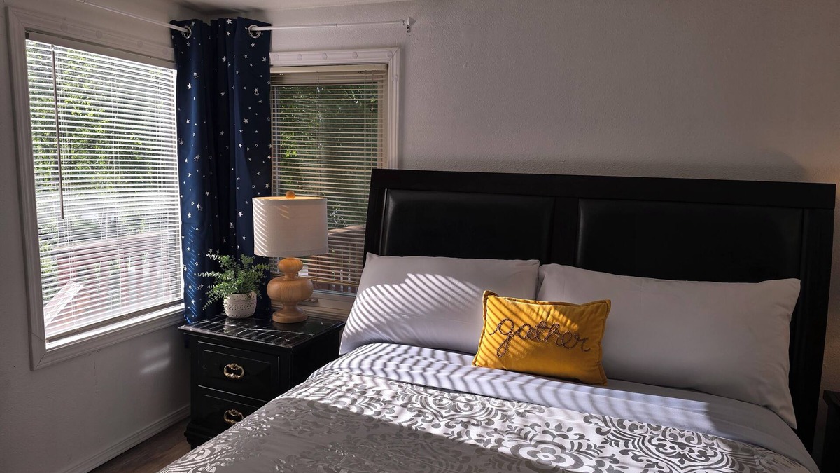 Abbott Loop Apartment | Cozy Oasis Suite