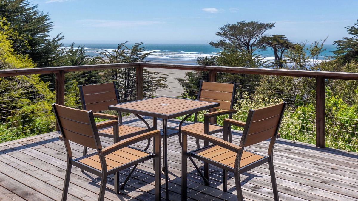 Westhaven-Moonstone Cabin | Cozy Oceanview Cabin Near Moonstone Beach – Hike, Surf & Explore the Redwoods