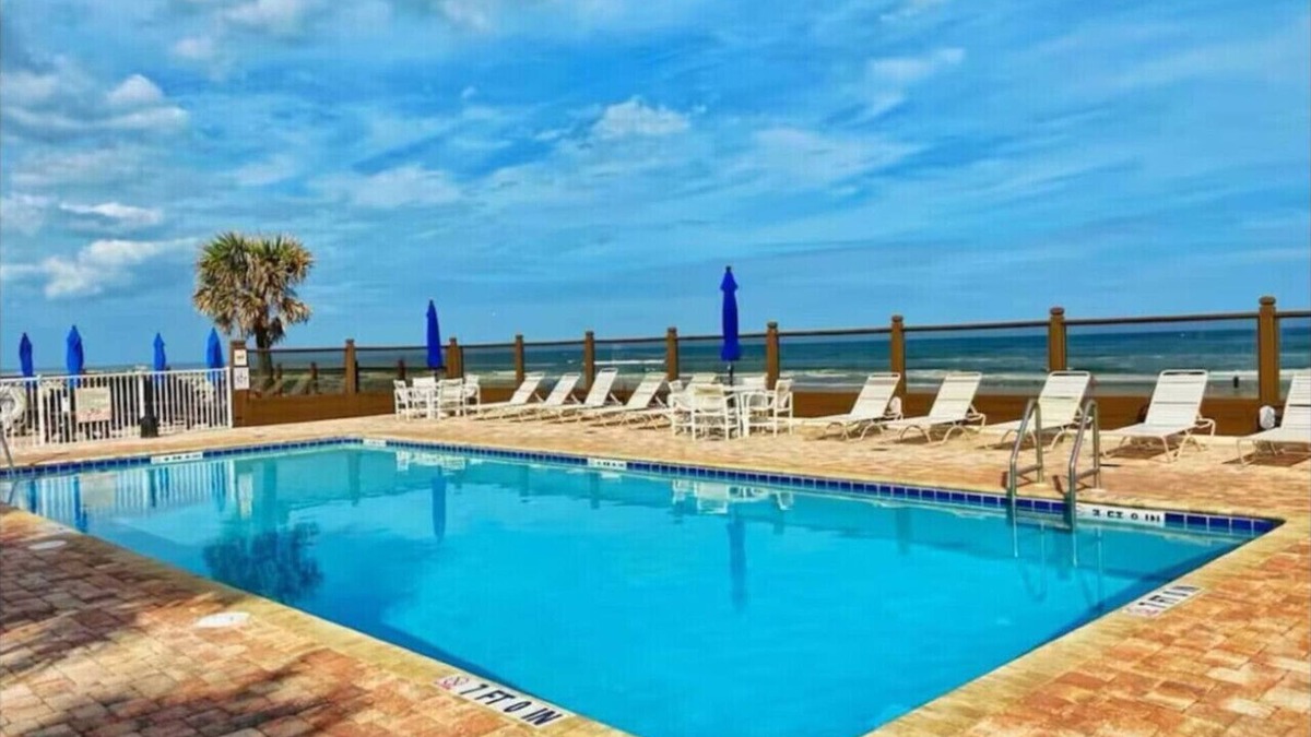 Ocean Dunes South Apartment | Cozy Oceanview Studio in Daytona