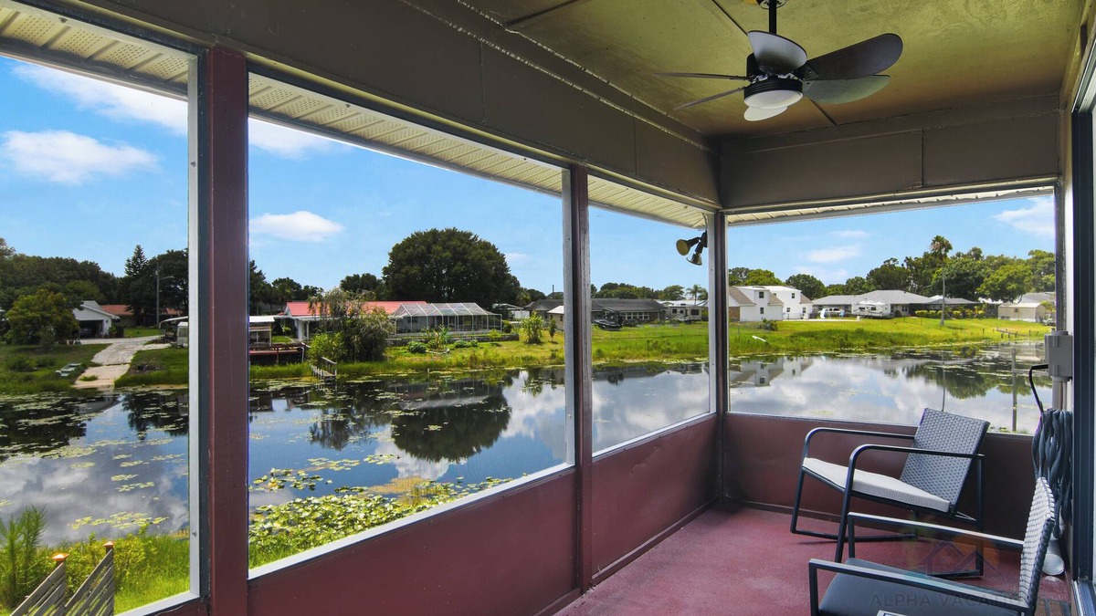 Crooked Lake Park House | Cozy on Crooked Lake - Lakefront & Pet Friendly