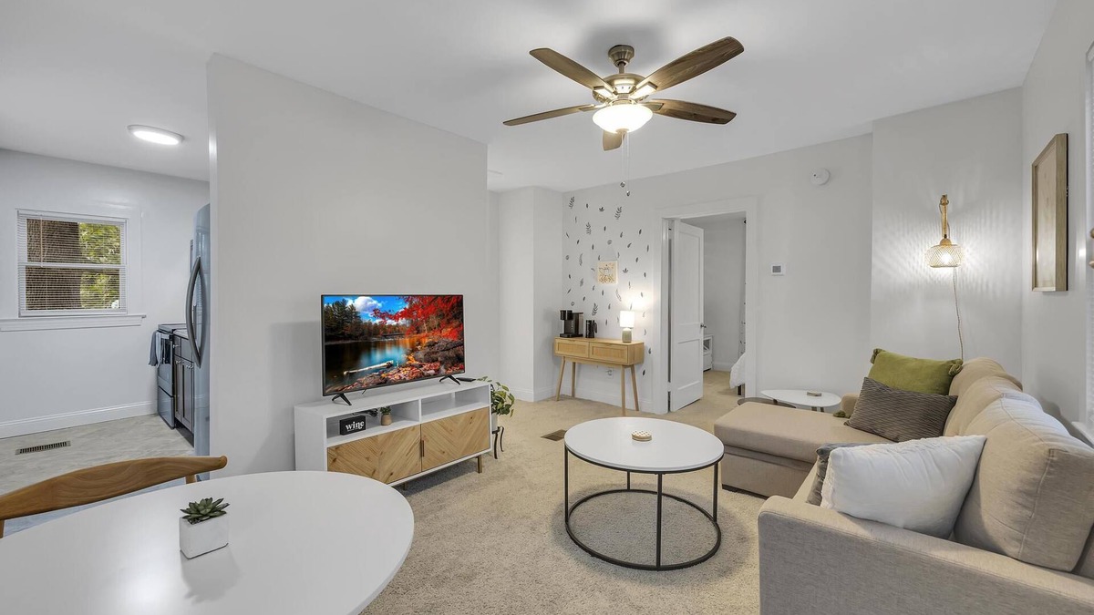 San Marco Apartment | Cozy & Peaceful Getaway in the Heart of San Marco