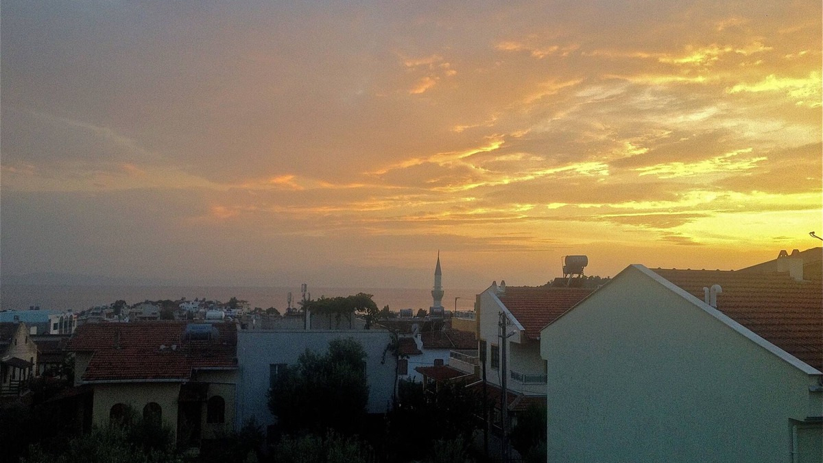 Ozdere Apartment | Cozy penthouse with views of the mountains, the sea and large terraces