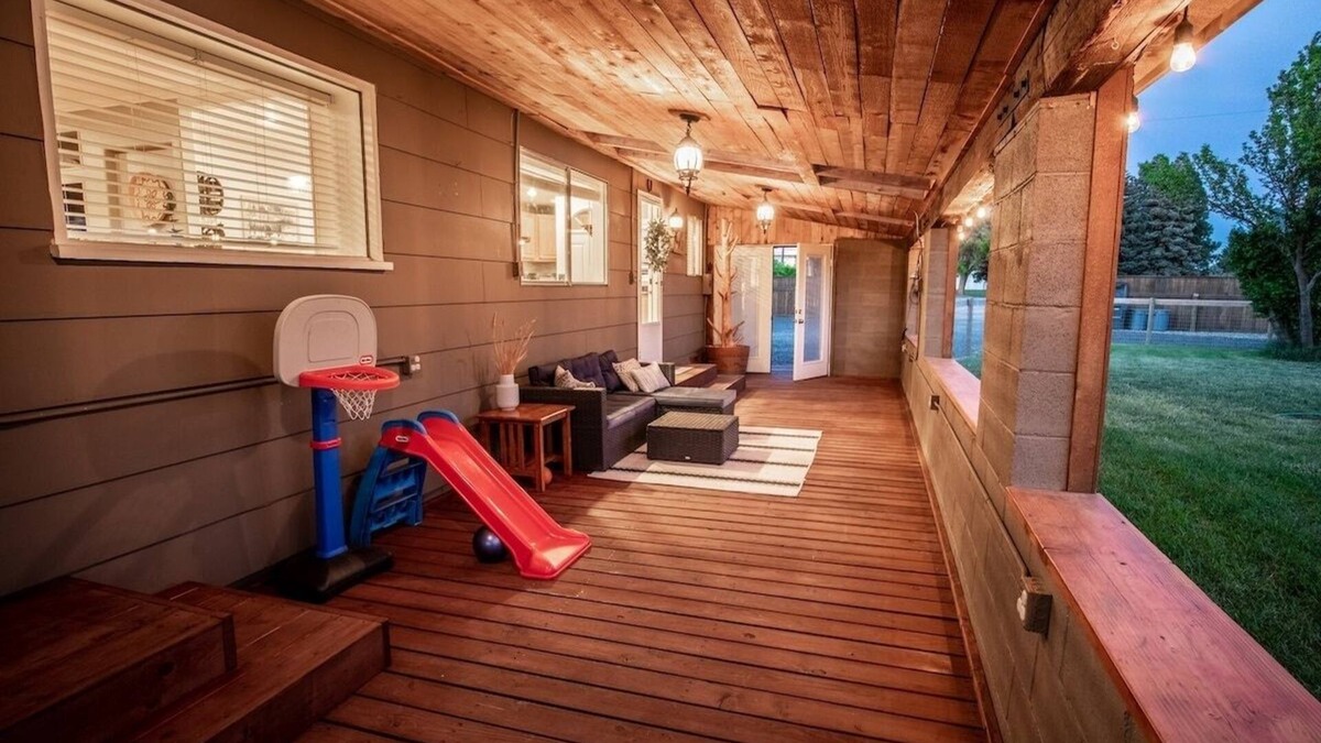 Ellensburg House | Cozy Pet-Friendly Cowboy House