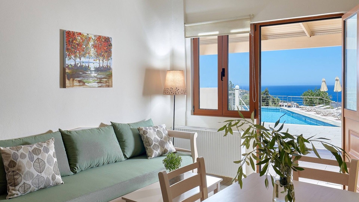 Agia Pelagia Apartment | Cozy pool front apartment with sea view (Elia)