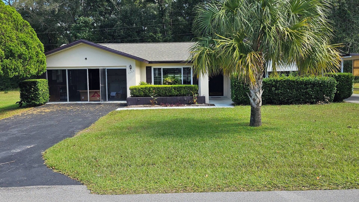 Dunnellon House | Cozy Pool Home in a peaceful neighborhood in Dunnellon Florida. 2 Bed 2 Bath