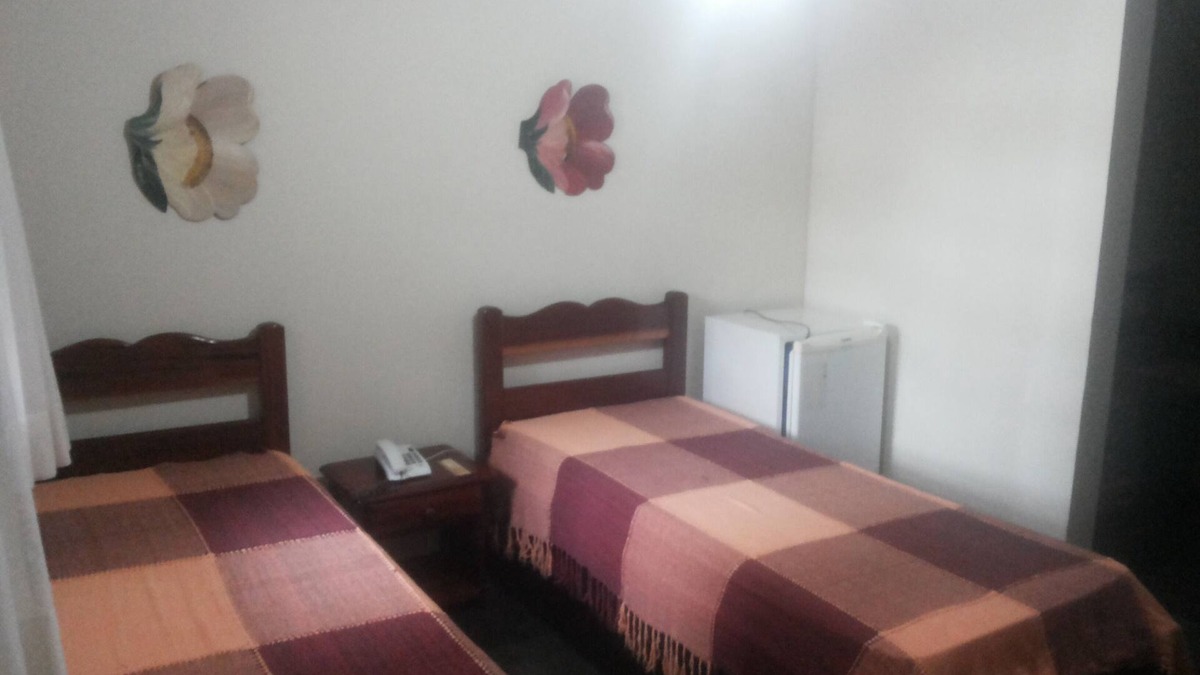 Maria Paula House | Cozy Pousada in Pendotiba - Room for 04 people