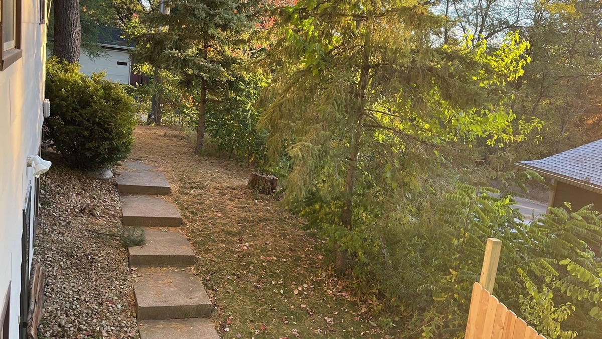 Eau Claire Apartment | Cozy Private 1-bedroom Hillside Apartment Close to Stores