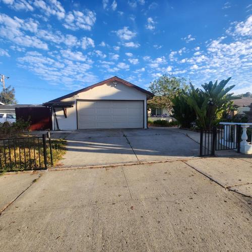 Goleta Bed & Breakfast | Cozy & Private Room in Goleta