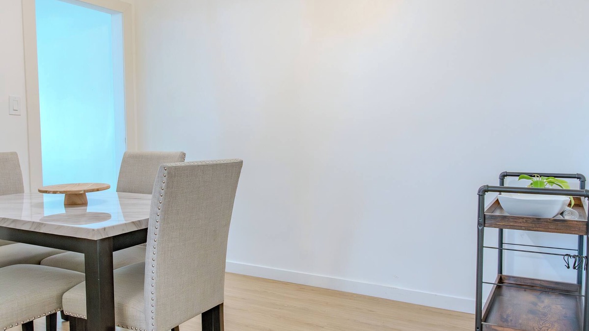 Downtown Riverside House | Cozy, Private &Safe 1Bed Home - 2 min from DTR&UCR