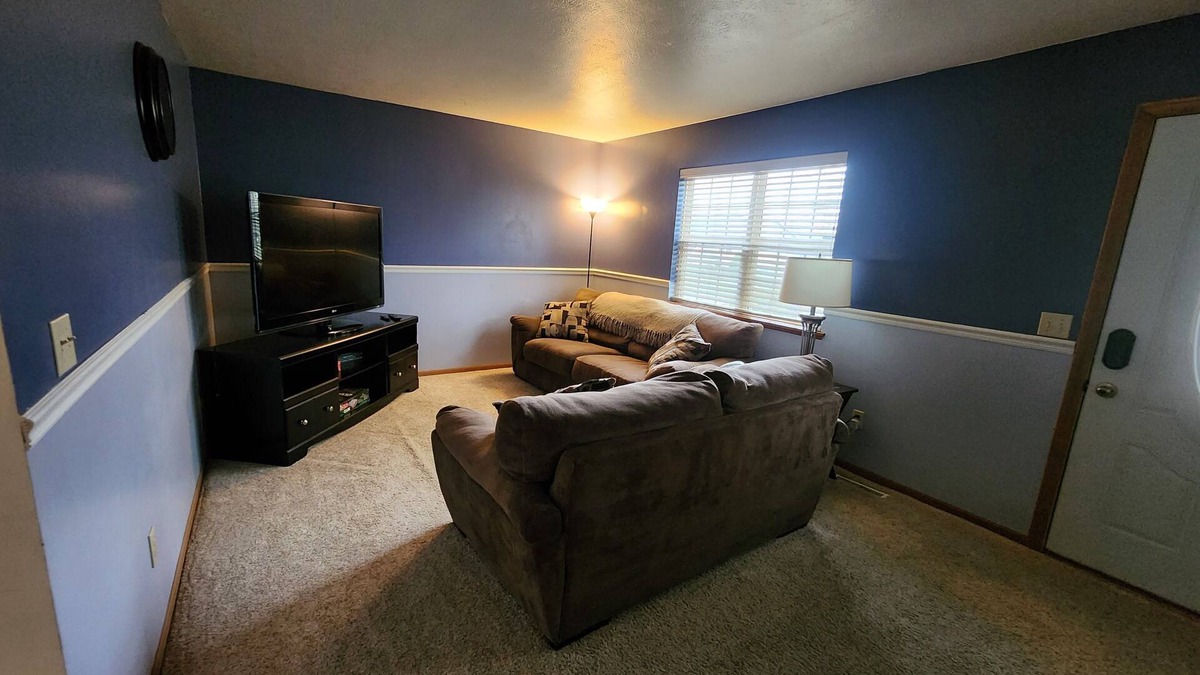 Elkhart House | Cozy & Quiet Home with Memory Foam and Pet Friendly with Fenced Yard