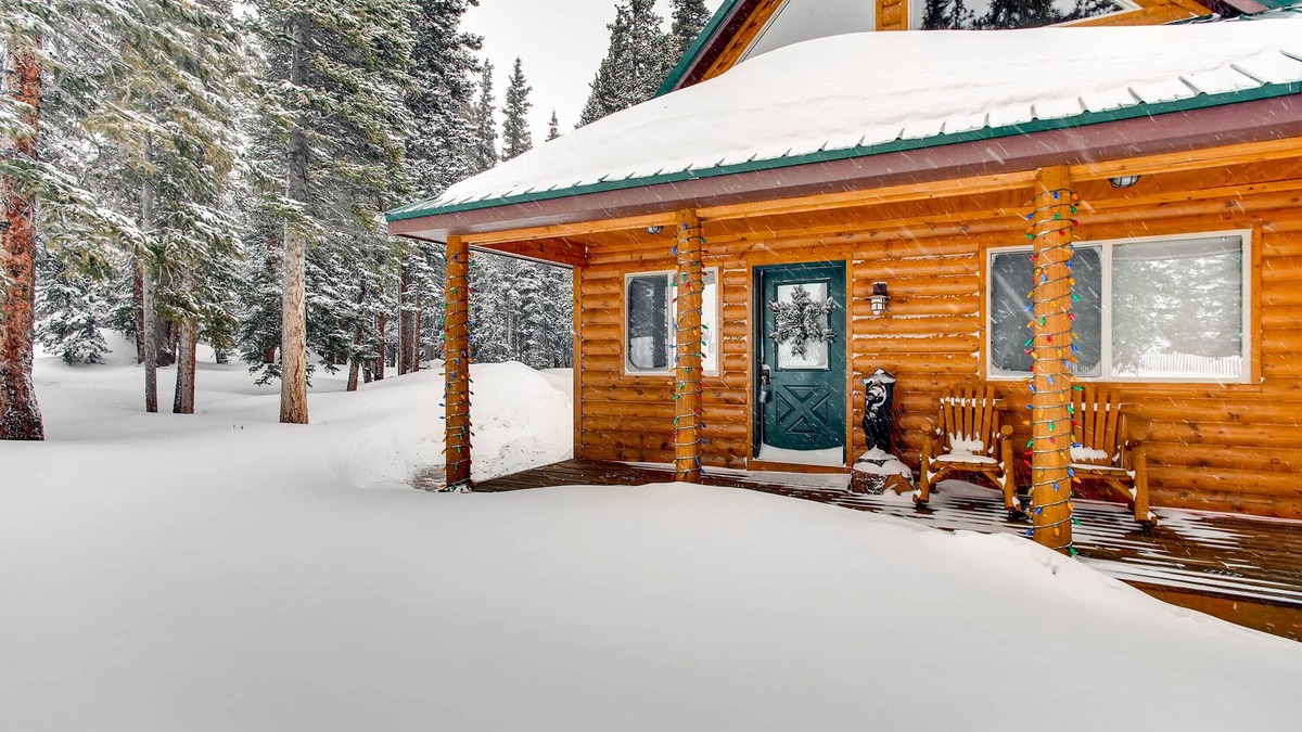 Valley of the Sun Cabin | Cozy Quiet Log Cabin in the Woods w/Epic Views, Fireplace - Whimsical Hollow