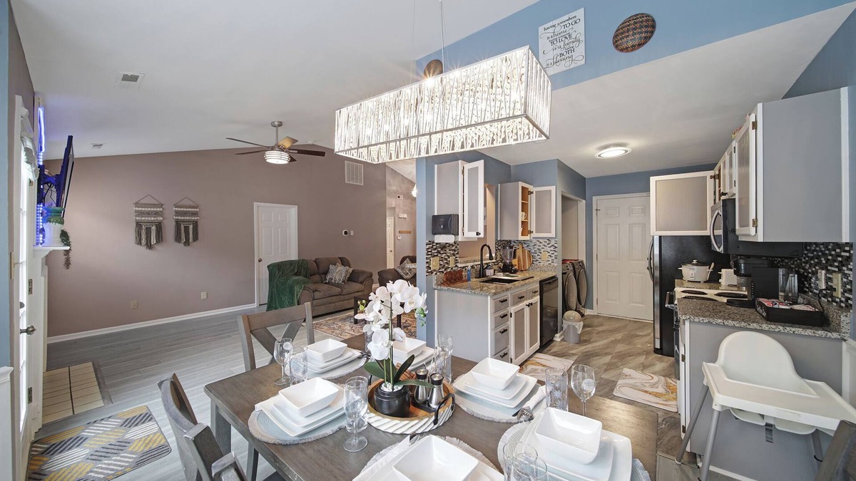 Charlotte House | Cozy Ranch In Charlotte Near Carowinds, Rock Hill & Fort Mill