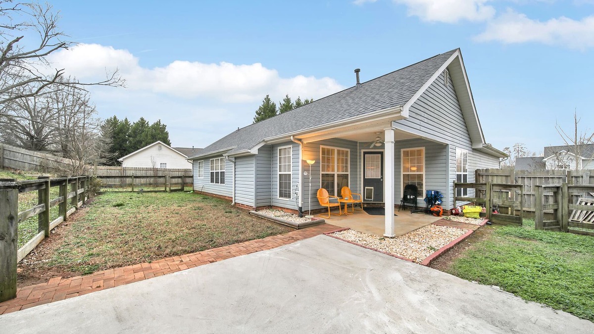 Stallings House | Cozy Ranch