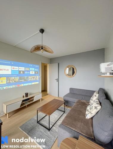 La Mulatiere Apartment | Cozy renovated apartment with cinema atmosphere and view