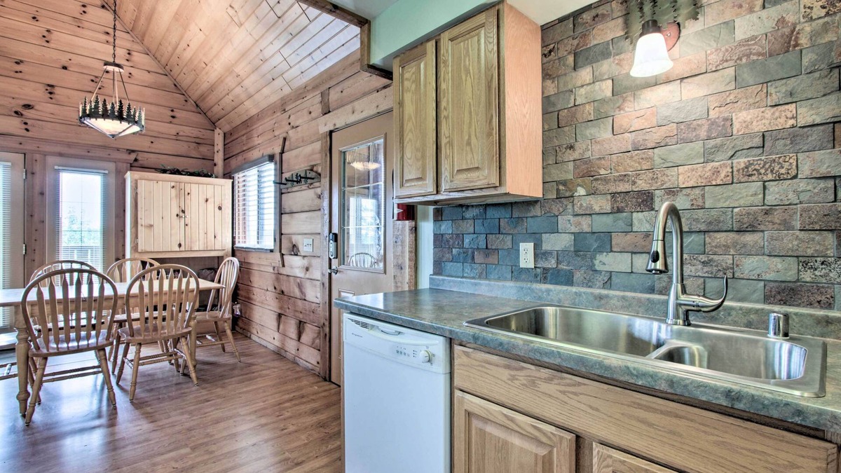 Warrens Cottage | Cozy Resort Cabin in the Heart of Warrens!
