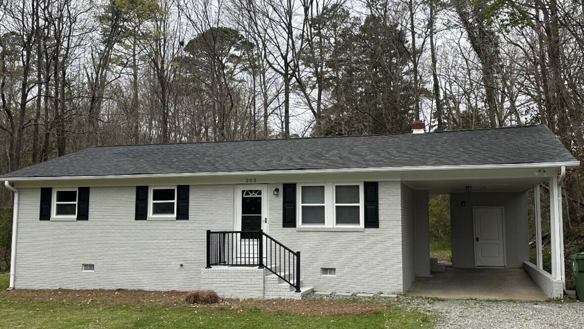 Lexington House | Cozy Retreat 203 - Private house, fully stocked for the whole family to enjoy!