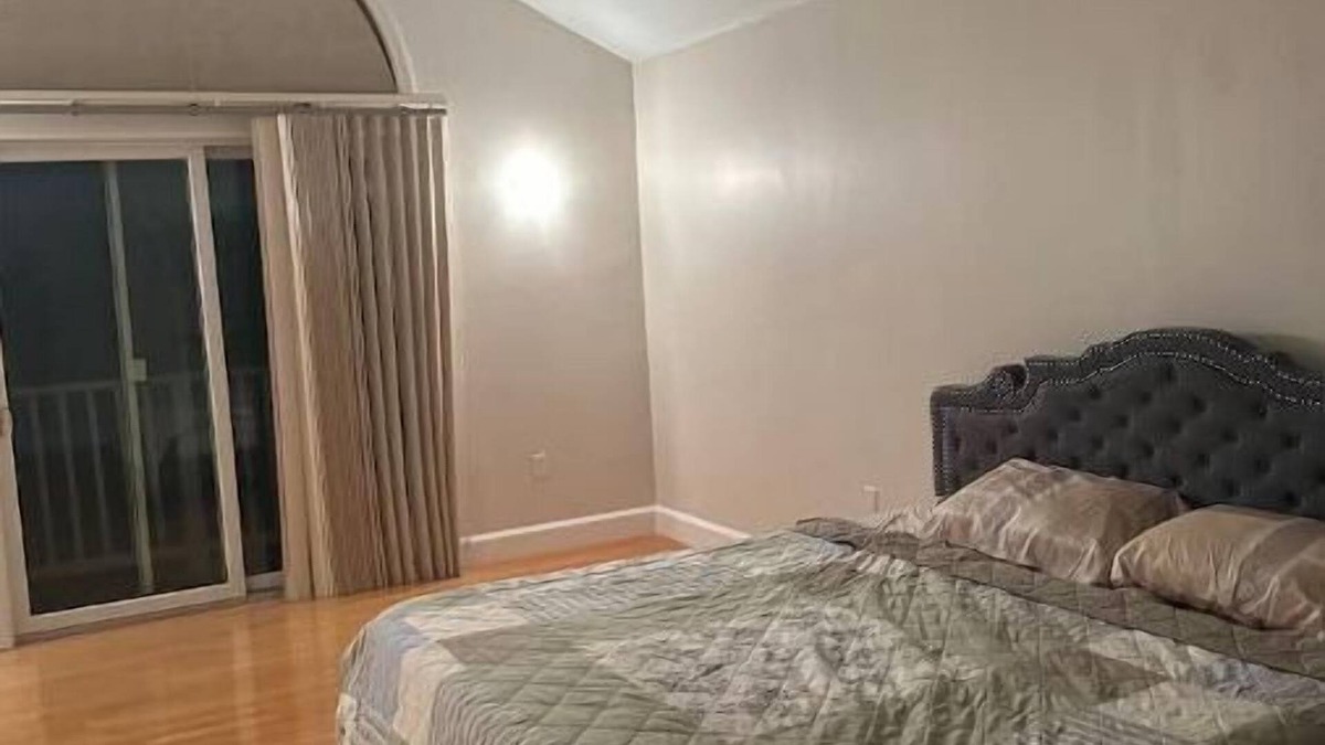 Sudbury Apartment | Cozy Retreat at an Adorable 5 Bedroom w/free parking/Hiking/River