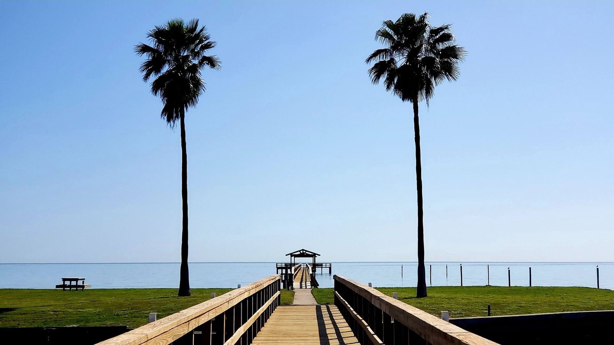 Sailhouse Condo | Cozy Retreat by the Bay!