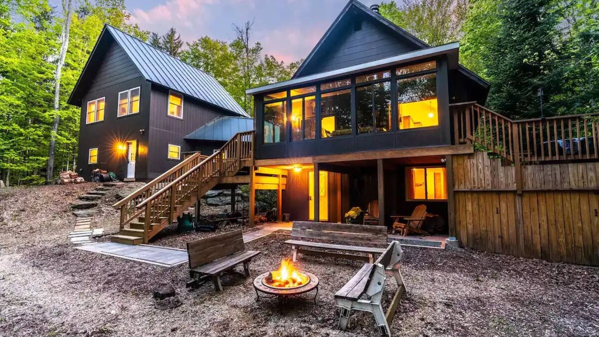 Stowe Area House | Cozy retreat, great for large groups and family gatherings with hot tub!