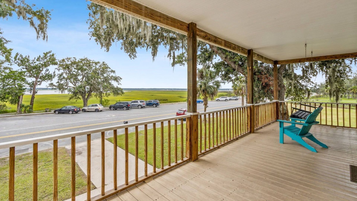 St. Marys House | Cozy Retreat in Downtown St. Marys