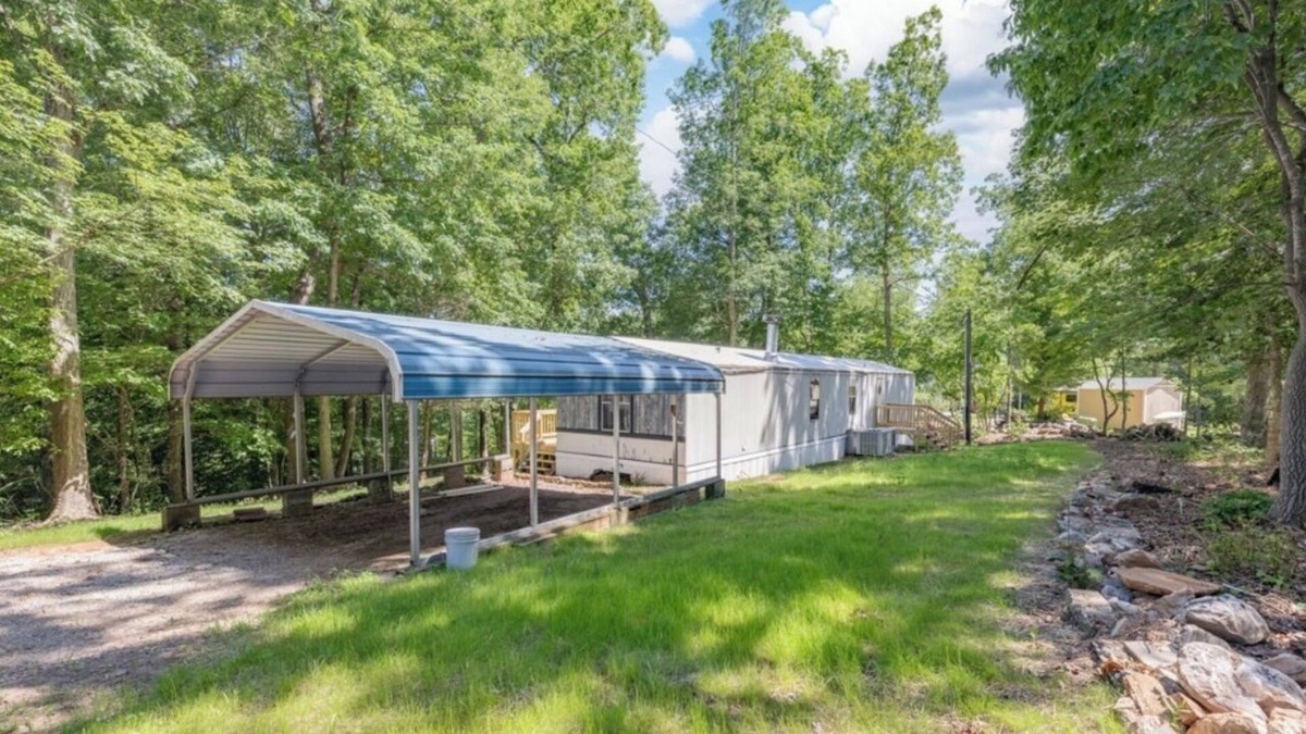 Wildwood Point House | Cozy retreat waterfront on beautiful Lake Gaston with community pool.
