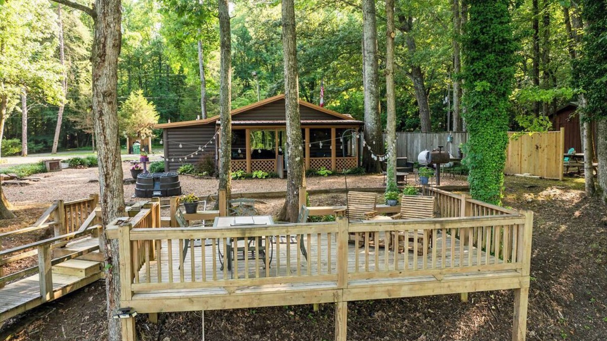 Heber Springs Cabin | Cozy Riverfront Cabin with Private Dock