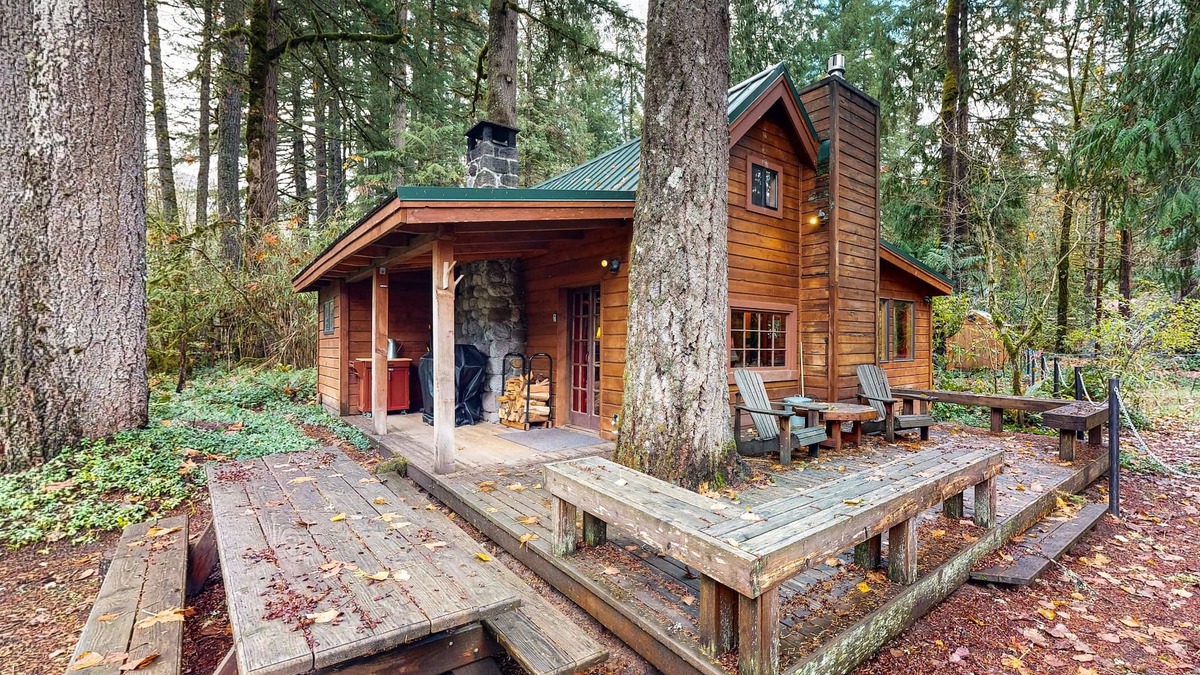 Brightwood Cabin | Cozy riverfront cabin with wood-burning fireplace, lovely deck, and washer/dryer