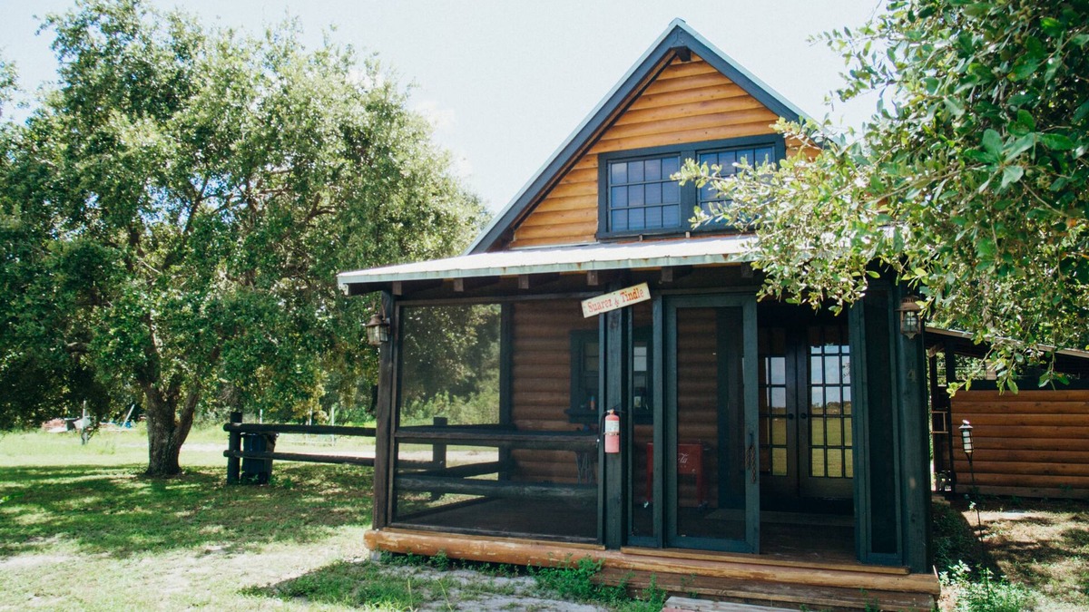 Clewiston Cabin | Cozy rustic cabin in the Heartland of Florida!