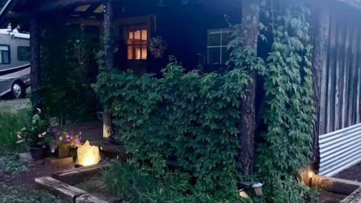 Parks Cabin | Cozy Rustic Ranch Cabin close to Williams in Parks