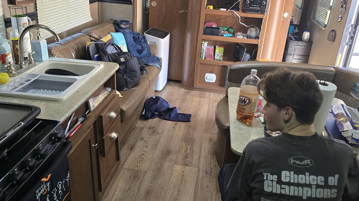 Dinero House | Cozy RV in peaceful Sandia with WiFi, AC,Lake Corpus Chrisit Access nearby