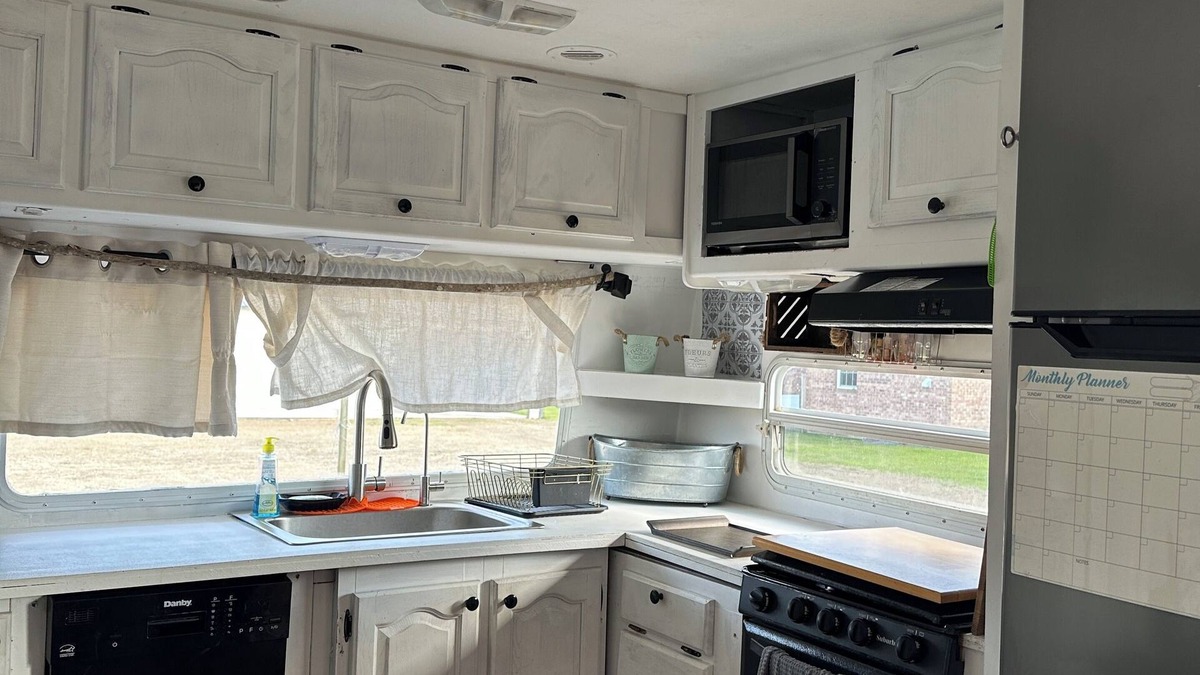 Snow Hill House | Cozy RV in Snow Hill please enjoy a peaceful relaxing day.