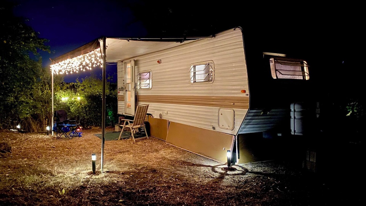 Peoria Heights House | Cozy RV in tranquil setting