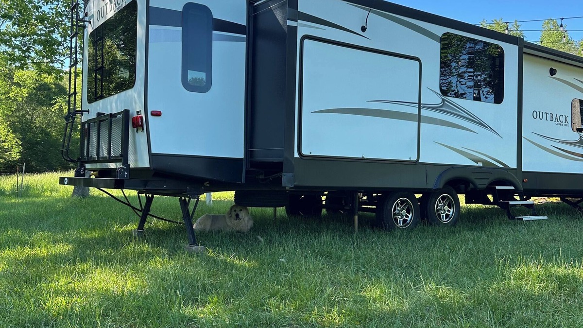 Rutherfordton House | Cozy RV on farm property in Rutherfordton with AC, WiFi