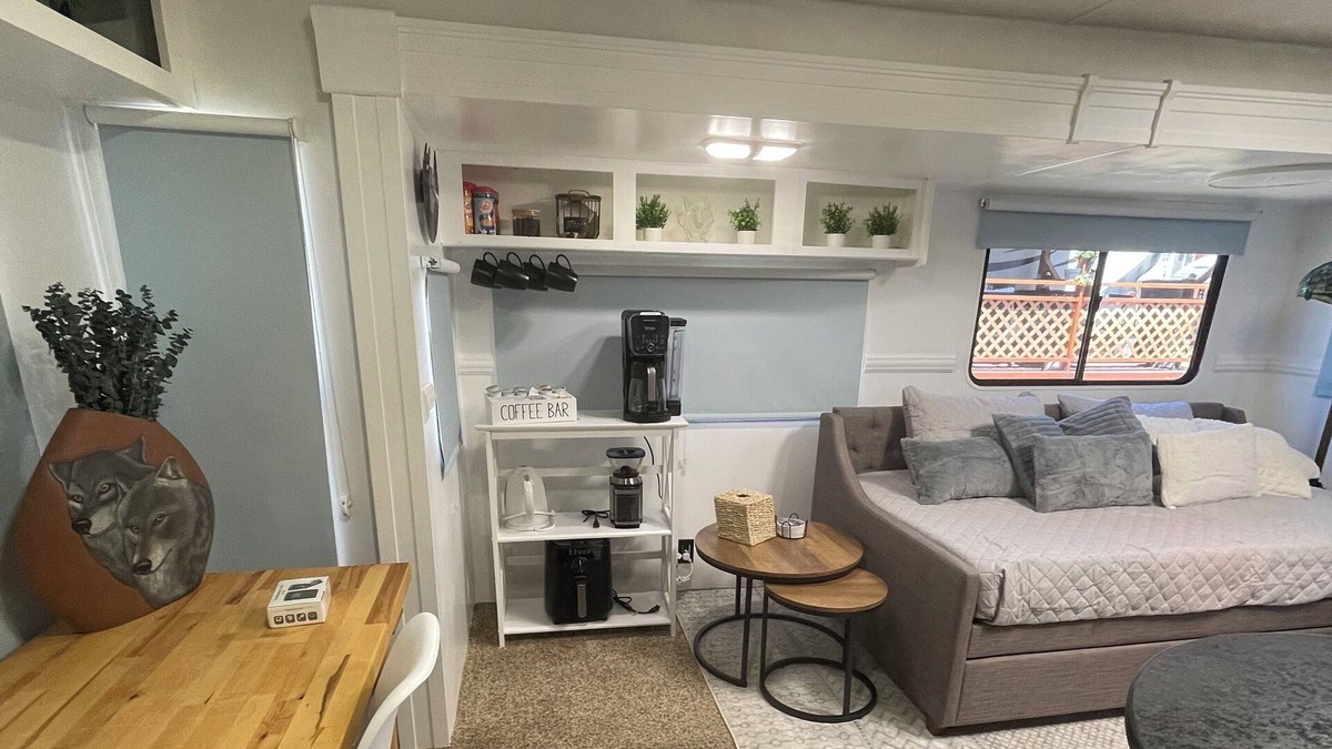 Aztec House | Cozy RV on working farm. 1 bedroom with queen size bed, 2 twin size beds.