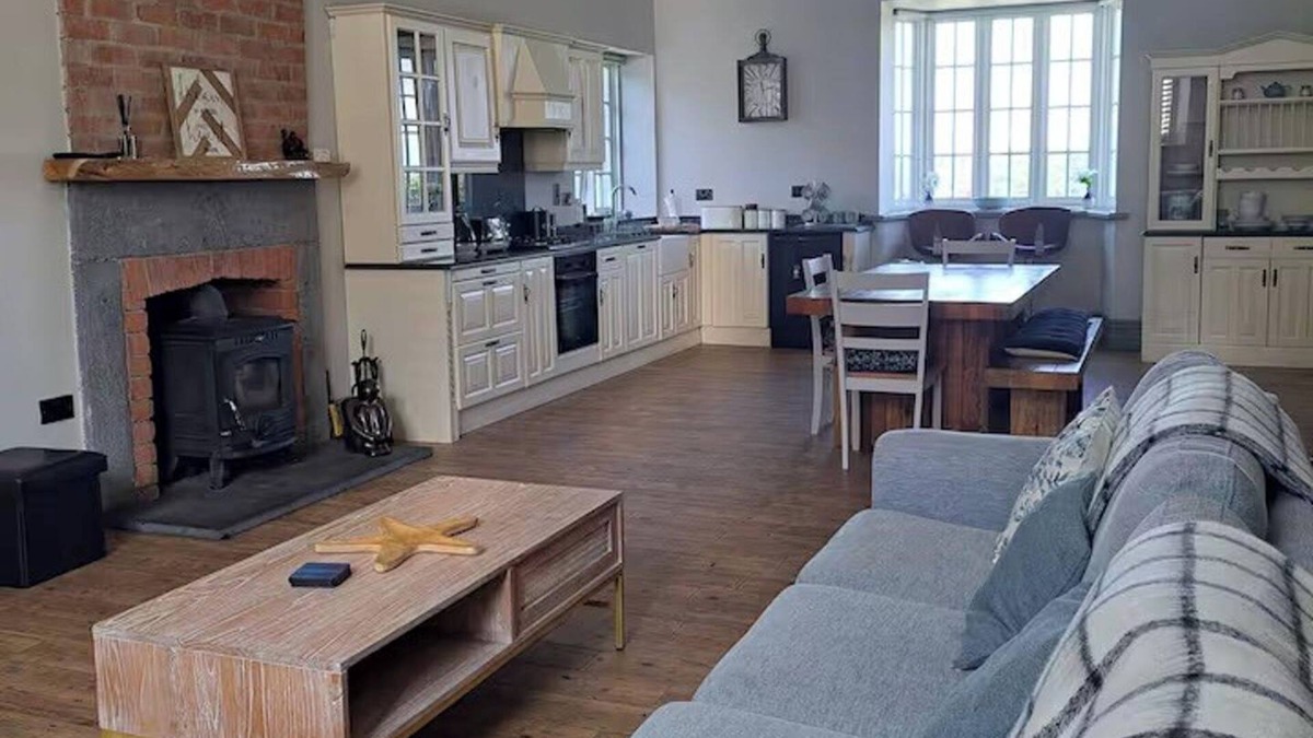Foynes House | Cozy School House Retreat in Foynes